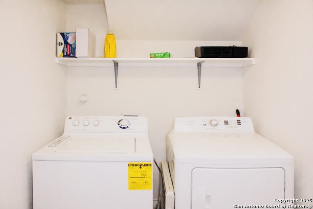 Listing photo id 9 for 7427 Equinox Corner