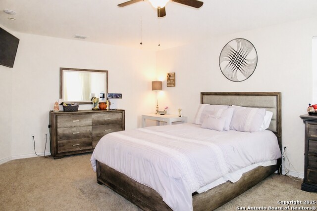 Listing photo id 15 for 7427 Equinox Corner