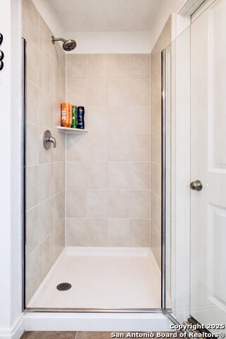 Listing photo id 19 for 7427 Equinox Corner