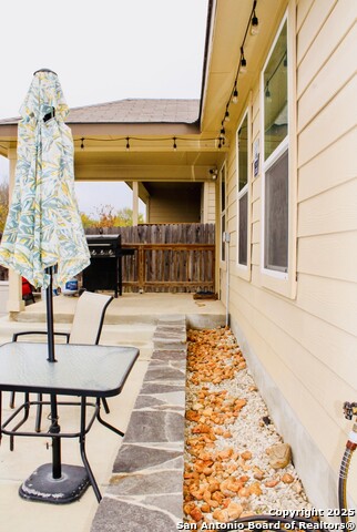 Listing photo id 23 for 7427 Equinox Corner