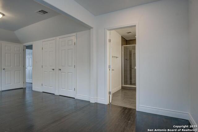 Listing photo id 21 for 313 Wildwood W