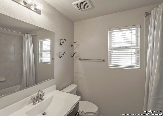 Image 15 of 18 For 1972 Bluethroat