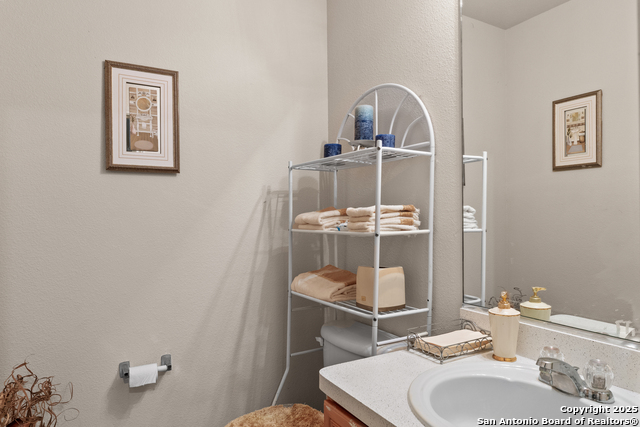 Listing photo id 24 for 4919 Orchid Star