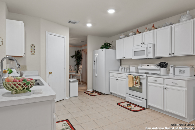 Listing photo id 3 for 4919 Orchid Star