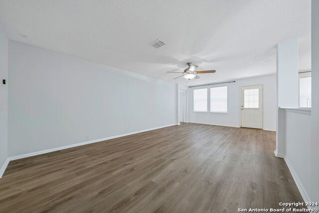 Image 4 of 28 For 22106 Ruby Run