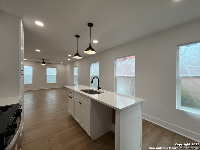 Image 12 of 36 For 2239 Burnet St