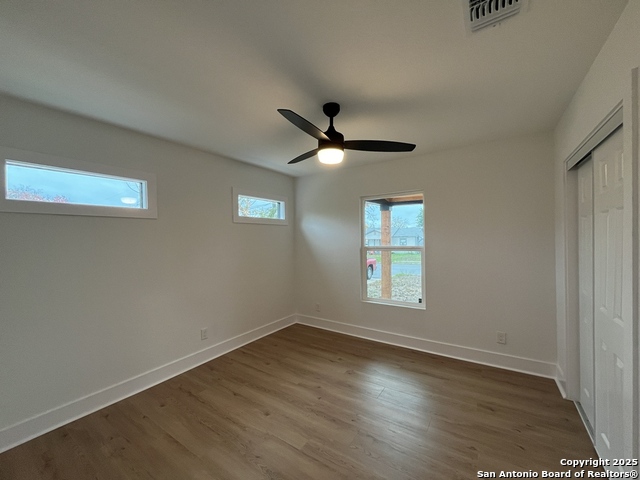 Image 19 of 36 For 2239 Burnet St