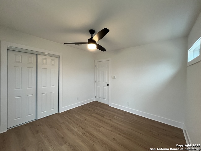 Image 20 of 36 For 2239 Burnet St