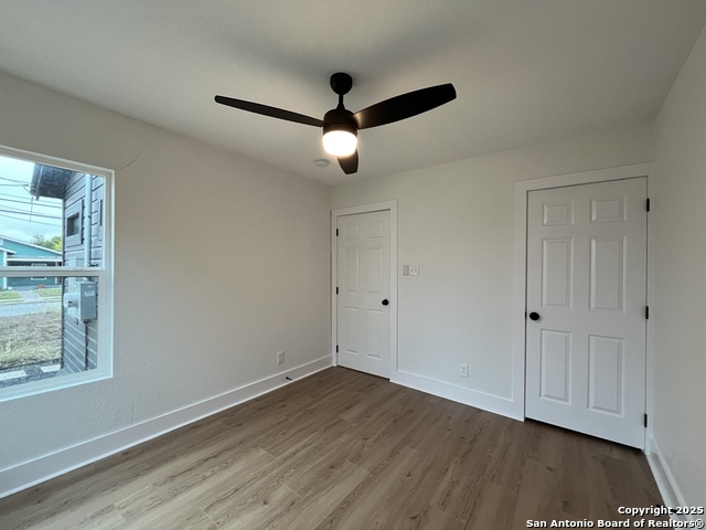 Image 24 of 36 For 2239 Burnet St