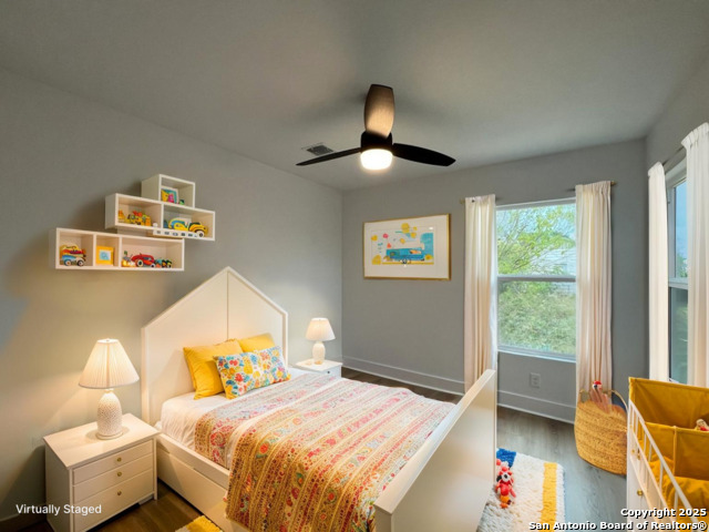 Image 5 of 36 For 2239 Burnet St