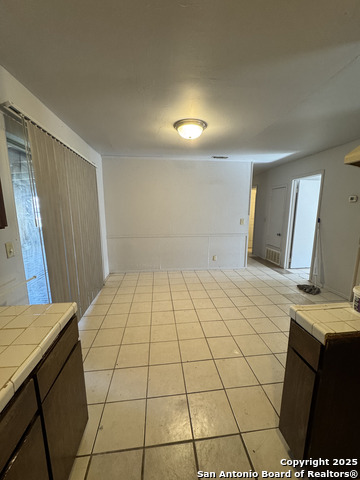 Listing photo id 4 for 9131 Port Hudson