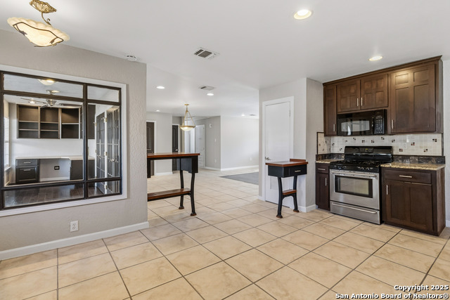 Image 13 of 49 For 2439 W Summit Ave