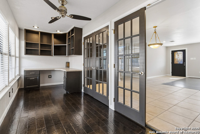 Image 18 of 49 For 2439 W Summit Ave