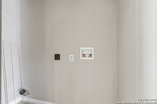 Image 20 of 49 For 2439 W Summit Ave