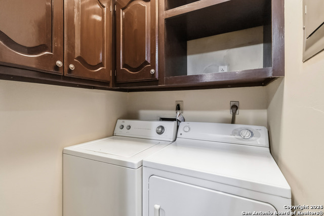 Image 41 of 49 For 2439 W Summit Ave