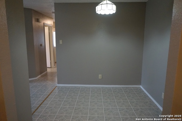 Image 10 of 24 For 6320 Waddesdon Wood