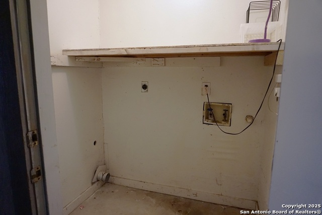 Image 11 of 24 For 6320 Waddesdon Wood