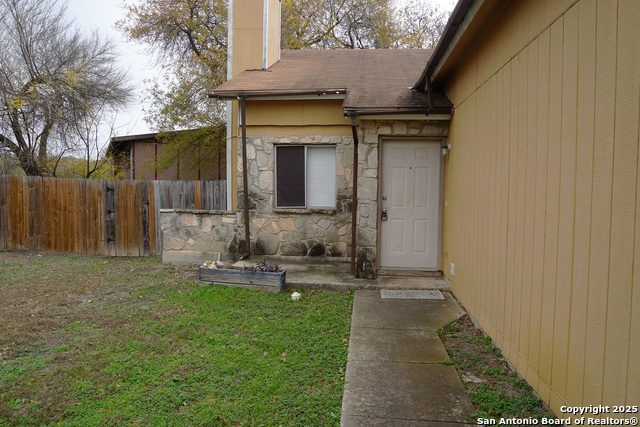 Image 2 of 24 For 6320 Waddesdon Wood