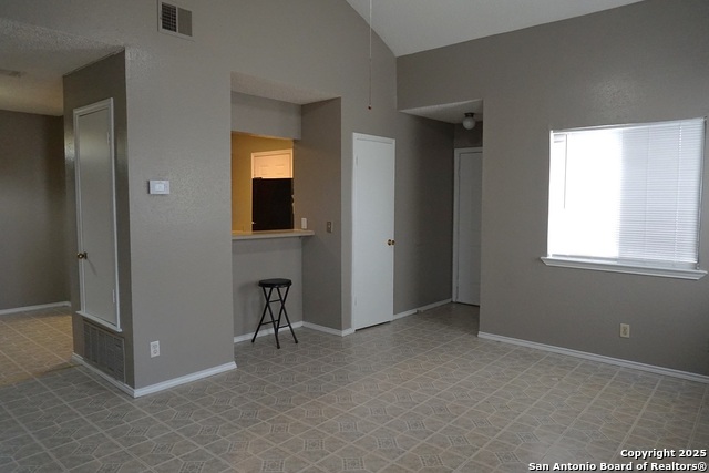 Image 4 of 24 For 6320 Waddesdon Wood