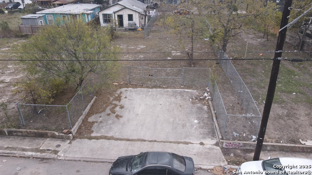 Image 2 of 8 For 2208 Poplar #2 W