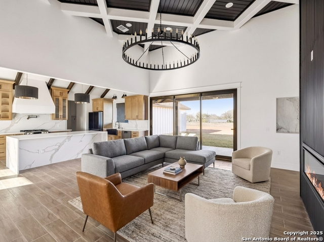 Image 7 of 40 For 179 Hidden Ranch Ln