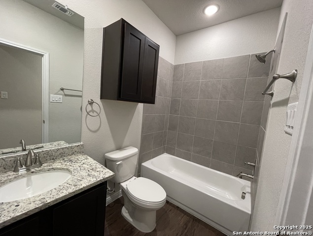 Listing photo id 12 for 10023 Westover Bluff