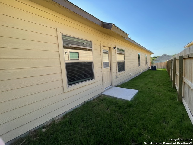 Listing photo id 23 for 10023 Westover Bluff