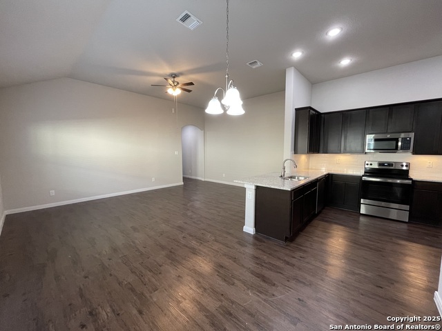 Listing photo id 2 for 10023 Westover Bluff