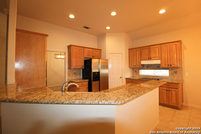 Image 10 of 50 For 34 Silverhorn