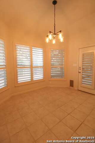 Image 11 of 50 For 34 Silverhorn