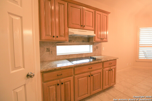 Image 16 of 50 For 34 Silverhorn