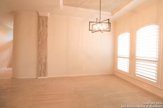 Image 17 of 50 For 34 Silverhorn