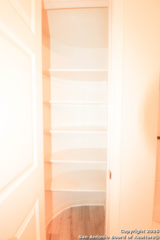 Image 31 of 50 For 34 Silverhorn