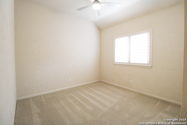 Image 32 of 50 For 34 Silverhorn