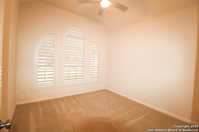 Image 42 of 50 For 34 Silverhorn