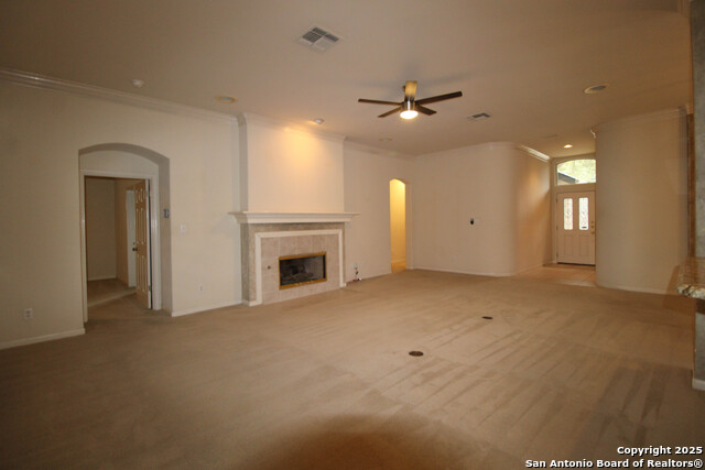 Image 9 of 50 For 34 Silverhorn