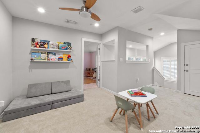 Listing photo id 21 for 351 Rosemary