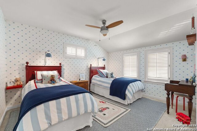 Listing photo id 23 for 351 Rosemary