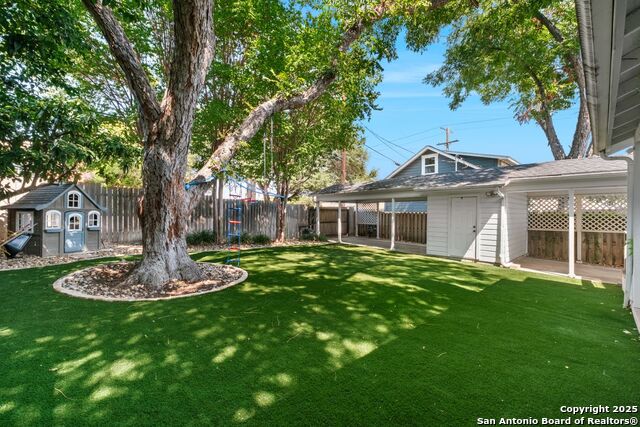 Listing photo id 29 for 351 Rosemary