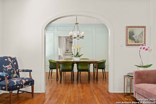 Listing photo id 3 for 351 Rosemary