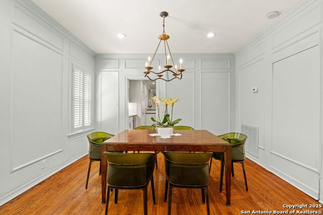 Listing photo id 4 for 351 Rosemary