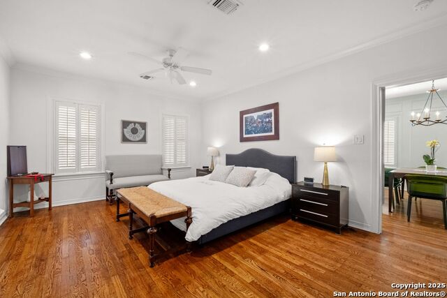 Listing photo id 7 for 351 Rosemary