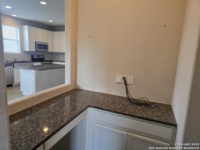 Listing photo id 12 for 11348 Top Hat