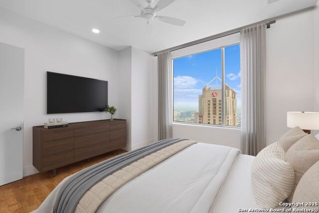 Image 10 of 21 For 610 Market E Unit 3110