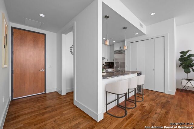 Image 15 of 21 For 610 Market E Unit 3110