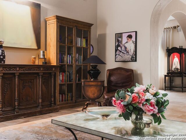 Image 10 of 39 For 810 Garraty Hill