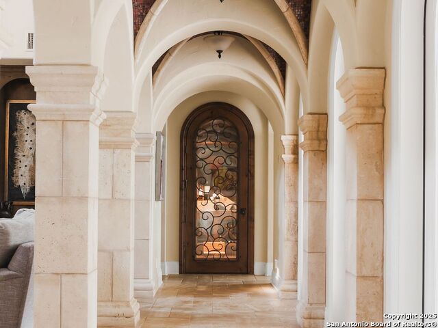 Image 11 of 39 For 810 Garraty Hill