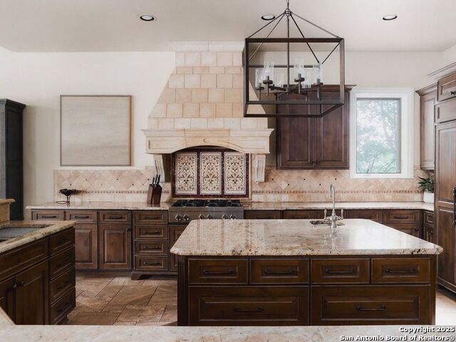 Image 13 of 39 For 810 Garraty Hill