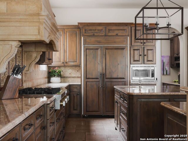 Image 14 of 39 For 810 Garraty Hill