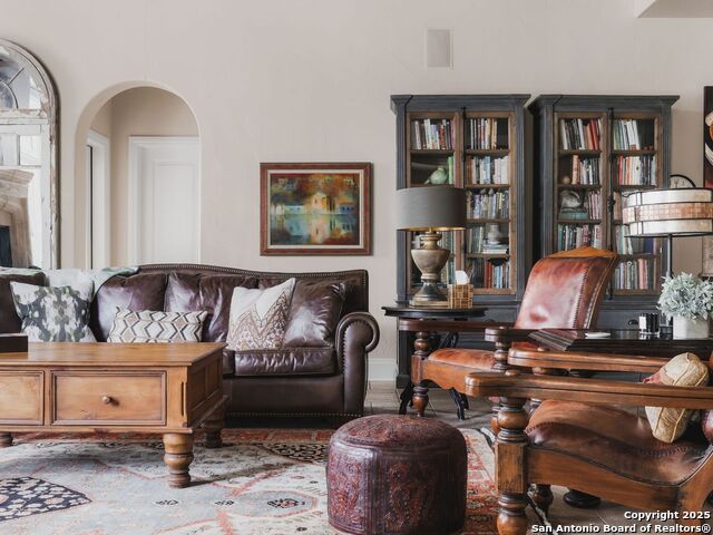 Image 18 of 39 For 810 Garraty Hill